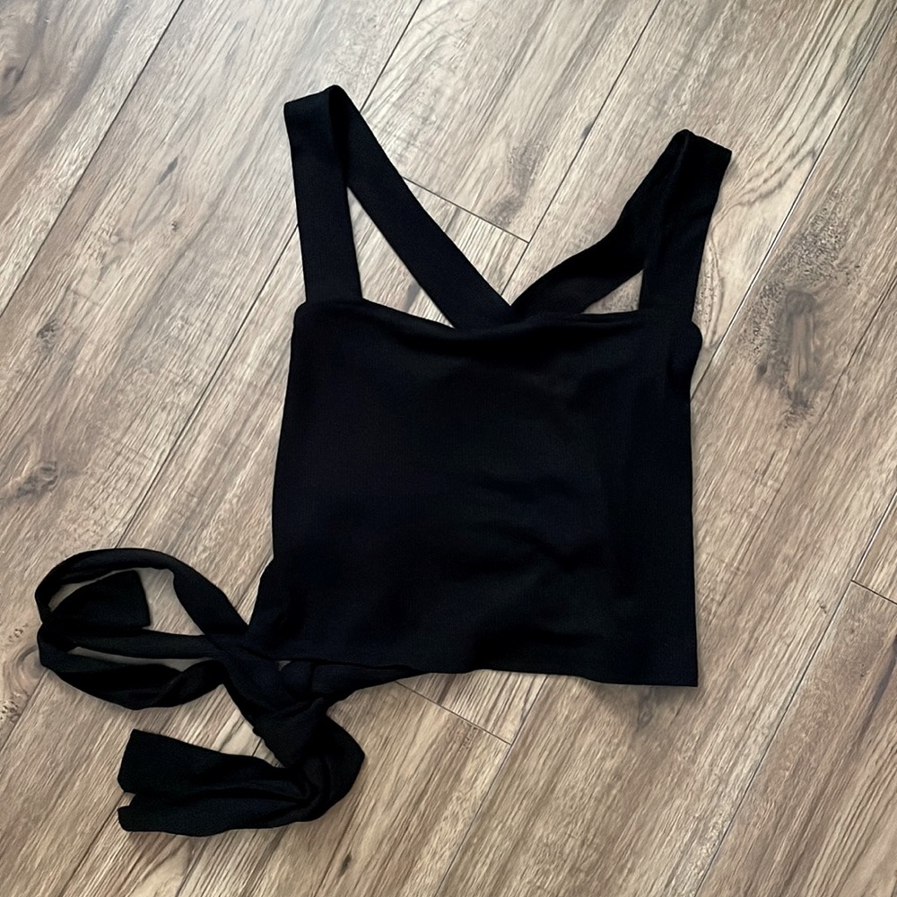 ✨4/$20 SHEIN Black Ribbed Crisscross Self Tie Crop Top